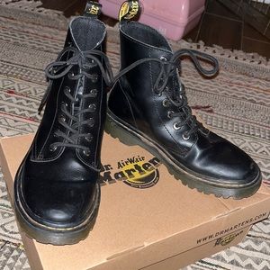 Black dr.martens size 7